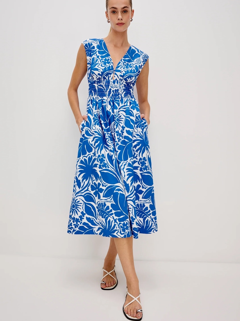 Rails Roxanne Blue and White Floral Midi Dress - Picture 15 of 15